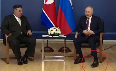 Putin gjatë takimit me Kimin bëri lëvizje të pakontrolluara me këmbën e majtë