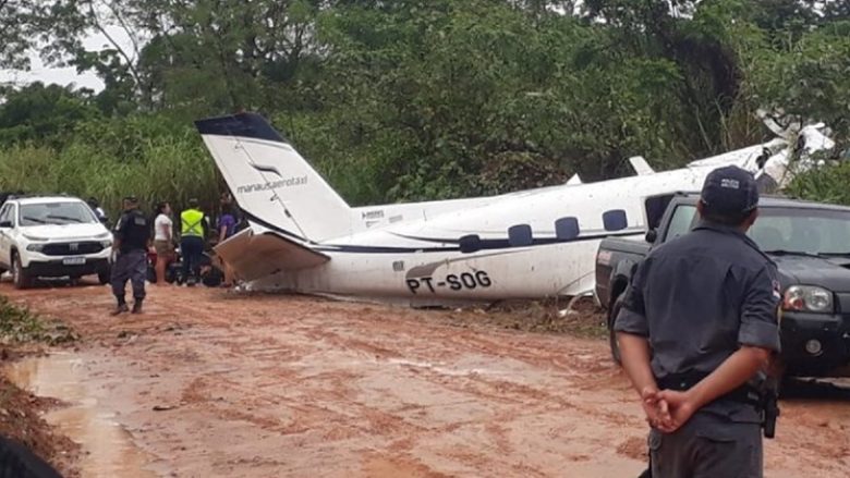Rrëzohet aeroplani në Brazil, humbin jetën 14 persona