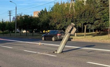 Ukrainasit publikojnë fotografinë e raketës së pashpërthyer ruse në Kramatorst: Në vend të njëmijë fjalëve