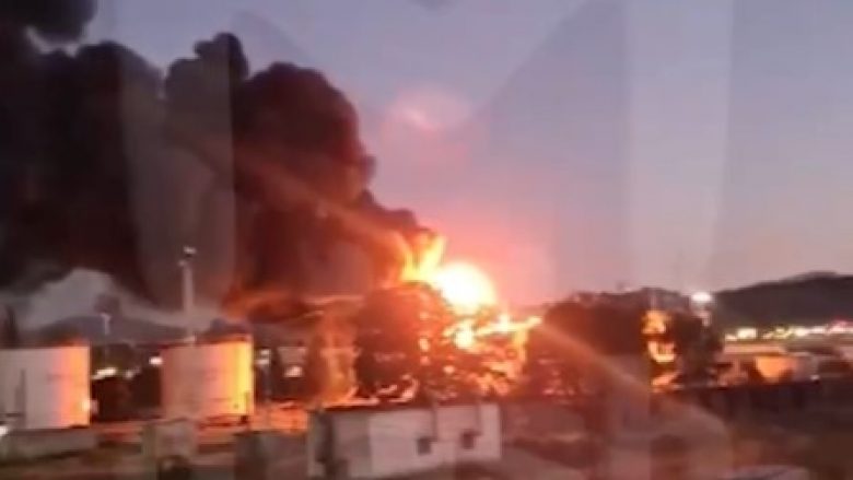 Rezervuari i naftës përfshihet nga zjarri në afërsi të aeroportit të Soçit