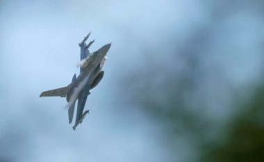 Belgjika shqyrton mundësinë e dërgimit të aeroplanëve F-16 në Ukrainë