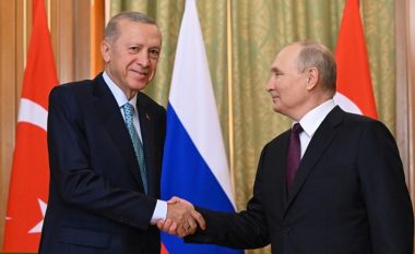 Erdogan takohet me Putinin, paralajmëron rikthimin e marrëveshjes së drithërave