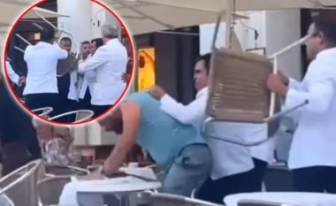 Rrahje masive mes kamarierëve dhe klientëve të një restoranti në Venecia