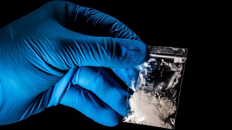 SHBA paralajmëron se Evropa kërcënohet edhe nga fentanili, një drogë 50 herë më e fortë se heroina