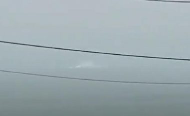 Rrëzohet një helikopter në Greqi, u përplas në det pranë ishullit të goditur nga një stuhi e fuqishme