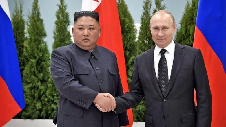 Kim Jong-un do të udhëtojë në Rusi, pritet të diskutojë me Putinin për dërgimin e armëve – alarmohen Shtetet e Bashkuara