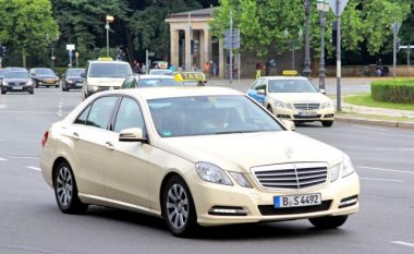 Taksitë në Gjermani janë ngjyrë bezhë: A e dini pse?