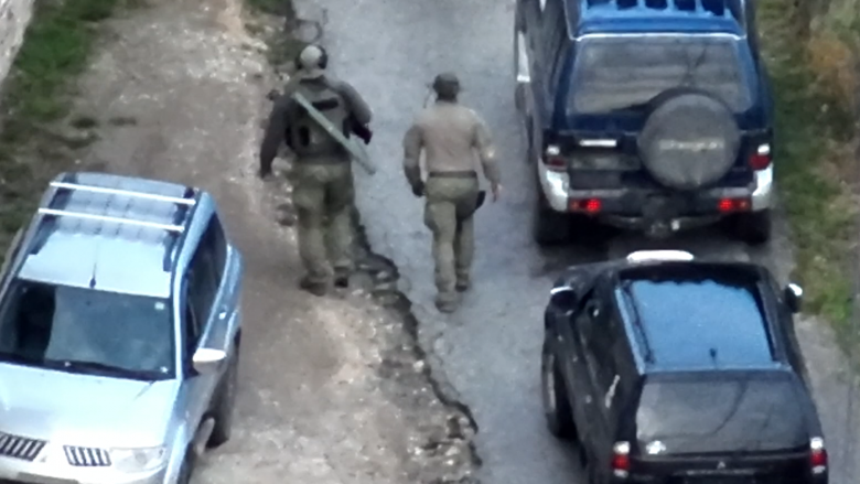 Zyrtare: Shkon në 3 numri i sulmuesve të vrarë në veri, si dhe arrestohet një serb i armatosur