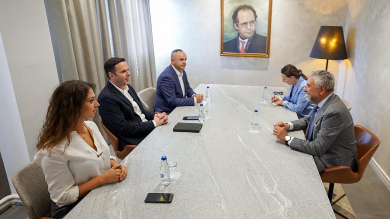 Abdixhiku ia prezaton shefit të EULEX-it programin politik “Rruga e Re”