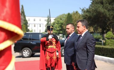 Peleshi pret Maqedoncin në Tiranë: Shqipëria do të vijojë mbështetjen ndaj Kosovës në arenën ndërkombëtare