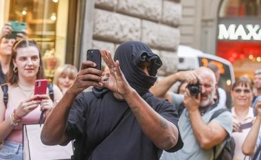 Kanye West shkel ligjin italian kundër terrorizmit duke mbajtur vazhdimisht maskë në fytyrë, mund të dënohet me gjobë