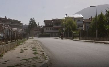 Grabitet postieri në Pejë: I maskuari ia vjedh çantën me 2 mijë euro