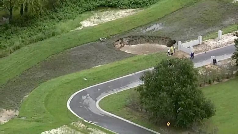 Një gropë 15 metra e gjerë formohet në të njëjtën zonë të Floridas ku para disa muajsh ishte formuar një gropë me gjerësi prej 22 metrave