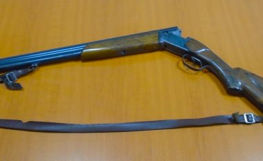 Mosmarrëveshje mes dy vëllezërve serb në Ranillug, policia i gjen njërit pushkë gjuetie të prodhuar në Rusi