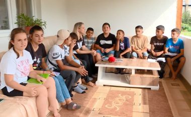 13 fëmijë të Idrizovës s’mund të ndjekin mësimin, shkolla “Njegosh” mohon shqipen në klasat VI- IX