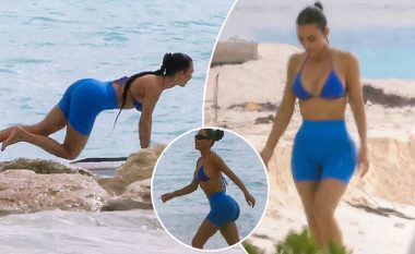 Kim Kardashian thekson të pasmet dhe linjat e trupit në paraqitjen provokuese në plazh