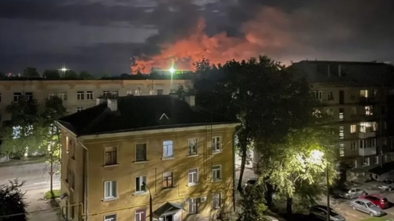 Sulmi me dron në bazën ajrore të Pskov u krye prej brenda Rusisë, thotë Ukraina
