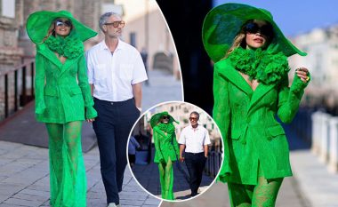Rita Ora një damë e vërtetë në të gjelbër krah bashkëshortit në rrugët e Venedikut