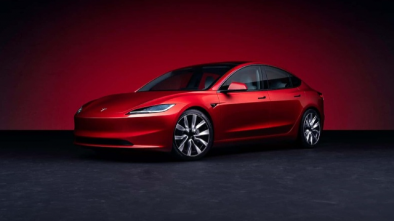 Tesla prezantoi veturën e ridizajnuar të Modelit 3
