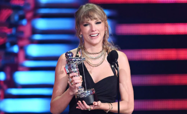 Taylor Swift bënë histori në MTV VMA, fiton për herë të katërt në karrierë çmimin kryesor të ceremonisë