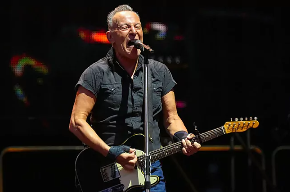 Bruce Springsteen anulon të gjitha koncertet e planifikuara për vitin 2023 për shkak të problemeve shëndetësore