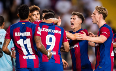 "Çfarë po bën ai në ekipin tonë", tifozët shpërthejnë me komente pas një gabimi trashanik nga Barcelona