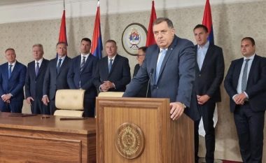 Dodik kërcënoi Schmidtin: Do ta arrestojmë nëse vjen në Republika Srpska
