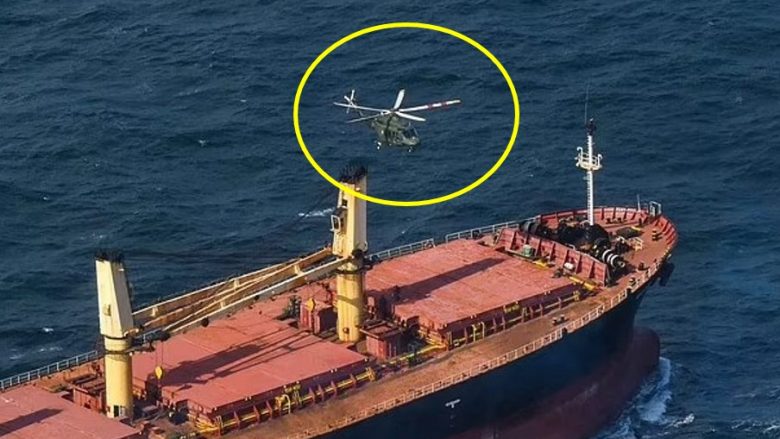 Momenti kur forcat speciale hyjnë nga një helikopter në një anije që mbante kokainë me vlerë rreth 155 milionë euro në brigjet e Irlandës