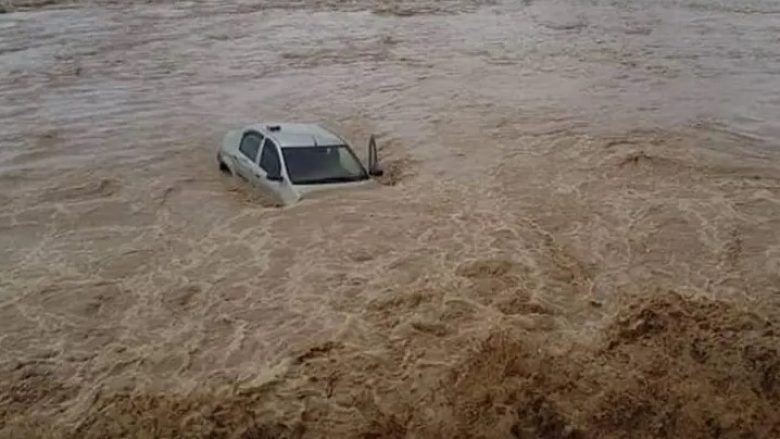 Tetë të vdekur nga përmbytjet e tmerrshme në Algjeri