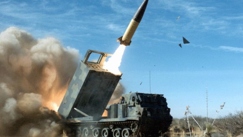 SHBA furnizon Ukrainën me raketa ATACMS – çfarë do të thotë kjo për rusët?