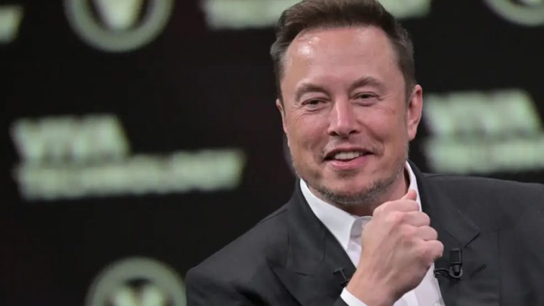 Musk huazoi 1 miliard dollarë nga SpaceX teksa po mblidhte fonde për të blerë Twitter-in, thuhet në një raport të ri