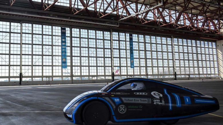 Kjo është vetura elektrike me rrezen më të gjatë në botë, e zhvilluar nga studentët gjermanë – automjeti përshkon 2,575 kilometra me një mbushje