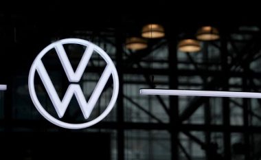 Volkswagen pezullon prodhimin e dy modeleve elektrike