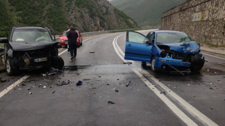 Lëvizjet në pikun e sezonit turistik rritën aksidentet në Shqipëri, shkak kryesor sjellja e shoferëve