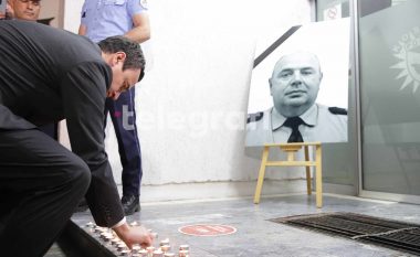 Kurti bën nderime për policin e vrarë: Në betejën për rend dhe ligj, do të ngadhënjejë Republika e Kosovës