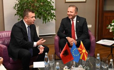 Spasovski në takim me Ballën në Tiranë: Qëllimi i përbashkët është siguria e qytetarëve