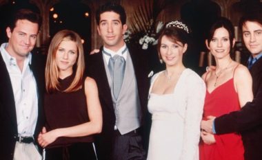 Regjisori i ‘Friends’ zbulon arsyen e vërtetë pse një personazh u shkarkua nga puna në serial: Ajo nuk ishte qesharake