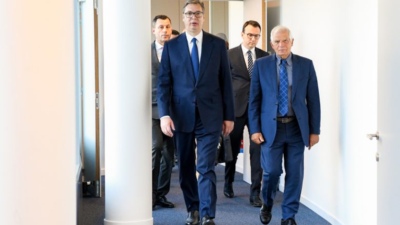Vuçiq pas takimit trepalësh: Përfundoi pa sukses
