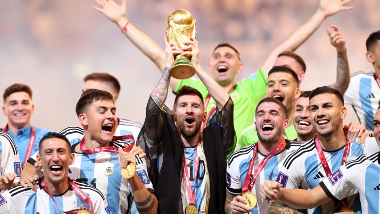 Presidenti i Federatës së Argjentinës zbulon nëse Leo Messi do të luajë në Kupën e Botës në vitin 2026