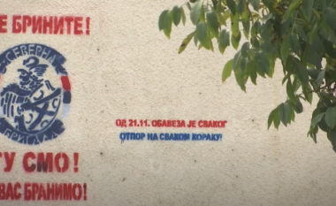 Pas kërcënimeve ndaj Kurtit dhe Sveçlës, organizata terroriste serbe “Severna Brigada” vendos grafite kundër Kosovës