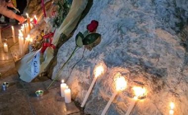 Marin Mema thërret qytetarët në sheshin “Nënë Tereza” në Tiranë: Homazhe për policin që u vra nga terroristët serbë në Kosovë
