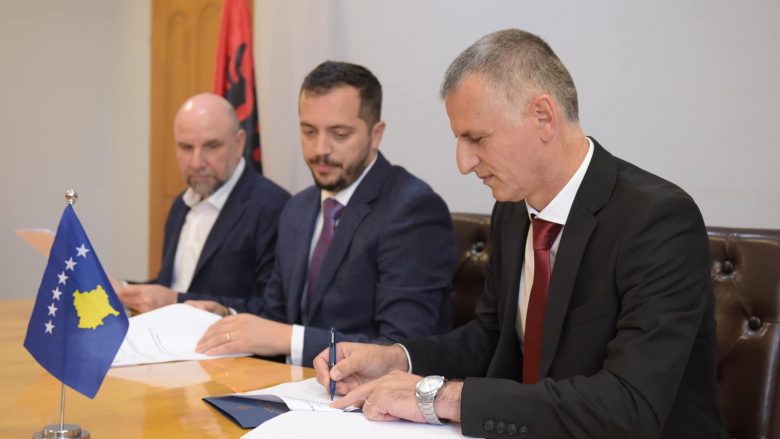 Pritet ndërtimi i rrugëve që lidhin disa fshatra të Kosovës dhe Shqipërisë