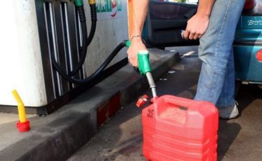 Vodhën tre bidonë naftë – policia arreston katër persona në Podujevë