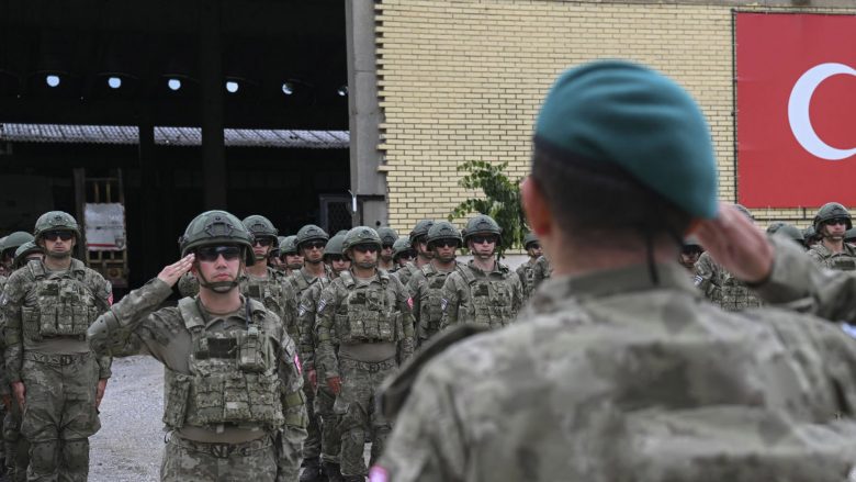 Situata në veri, 500 ushtarët turq të KFOR-it do të largohen nga Kosova: “Misioni u përmbush me sukses”