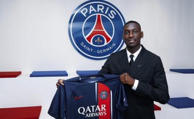 Zyrtare: Kolo Muani, lojtar i ri i Paris Saint-Germain