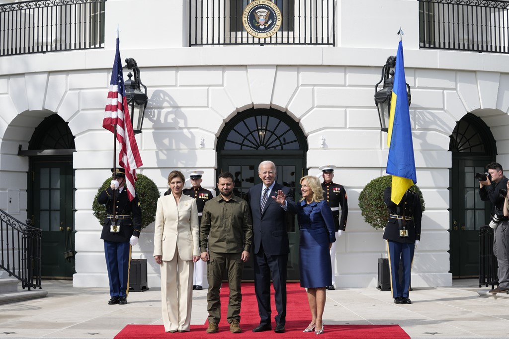 SHBA njofton paketën e re të ndihmës për Ukrainën