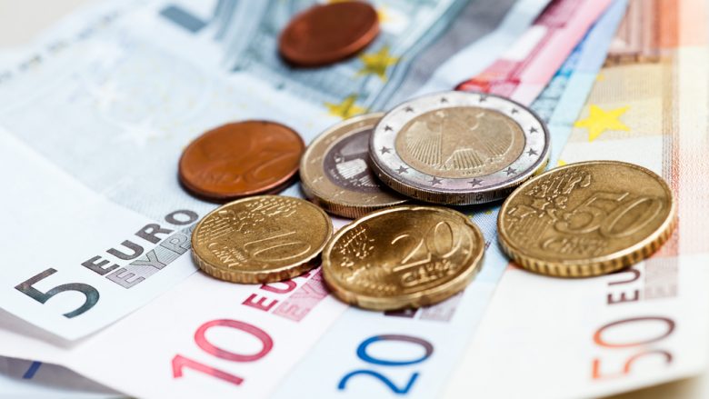 Dyshohet për deponim të parave të falsifikuara në Prishtinë, punëtorja e një banke lajmëron policinë