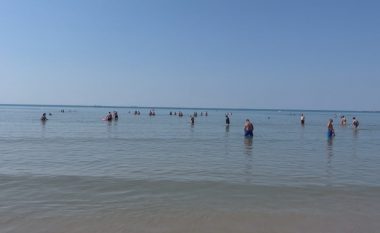 Plazh edhe në shtator, Durrësi vijon të presë turistë