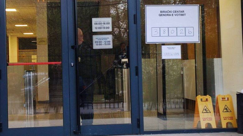 Analistët: Zgjedhjet përmes peticionit nuk pritet të zgjidhin situatën në veri të Kosovës