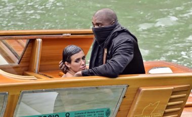 Pas skandalit të paraqitjes nudiste në Venecia, Kanye West dhe e dashura e tij shpallen "njerëz të padëshiruar" nga kompanitë e varkave të lundrimit